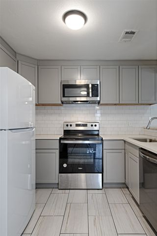 8545 Midpark Road 2, Dallas, TX 75240