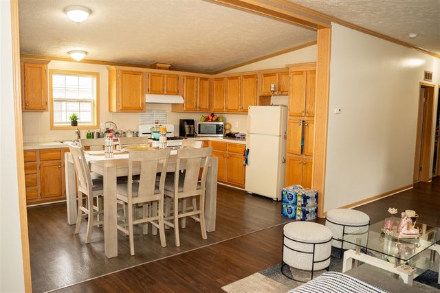 2040 Reo Avenue, Lincoln Park, MI 48146