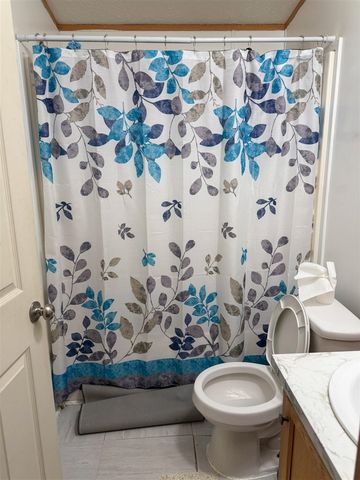 2040 Reo Avenue, Lincoln Park, MI 48146