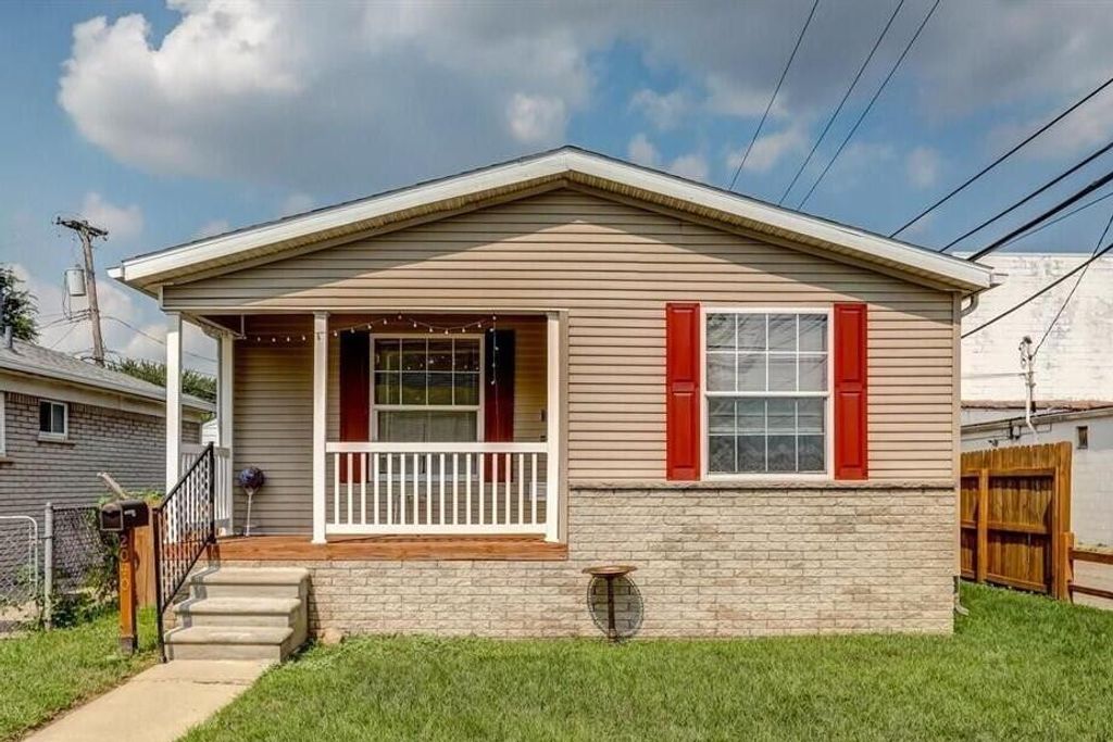 2040 Reo Avenue, Lincoln Park, MI 48146