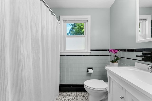 11 Lookout Avenue, Natick, MA 01760