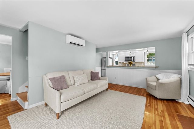 11 Lookout Avenue, Natick, MA 01760