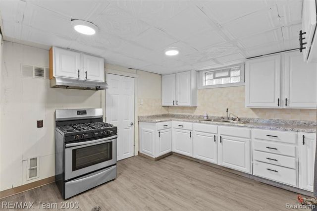 17182 Henry Street, Melvindale, MI 48122