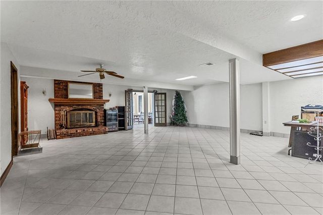 1261 NE 81st Street, Kansas City, MO 64118