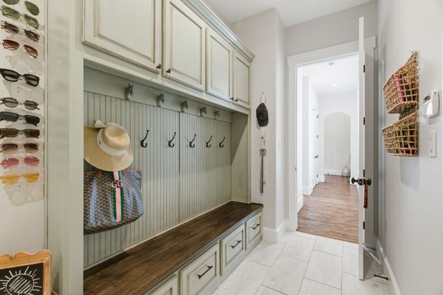 904 Fincher Trail, Argyle, TX 76226