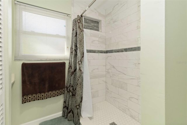 1010 FORDHAM DRIVE, Sun City Center, FL 33573