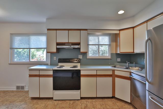 4405 Rosemary Parkway, Columbus, OH 43214