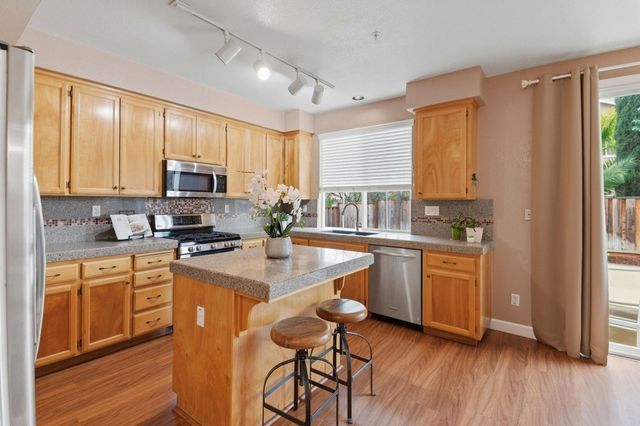 6189 6189 Fieldstone Dr, Livermore, CA 94551