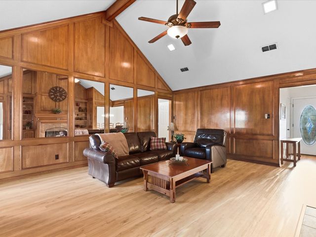 4644 Ridgeside Drive, North Richland Hills, TX 76180