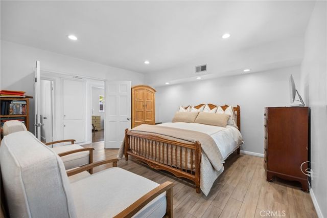 1099 Salinas, Costa Mesa, CA 92626