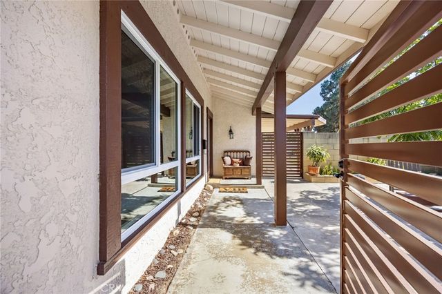 1099 Salinas, Costa Mesa, CA 92626