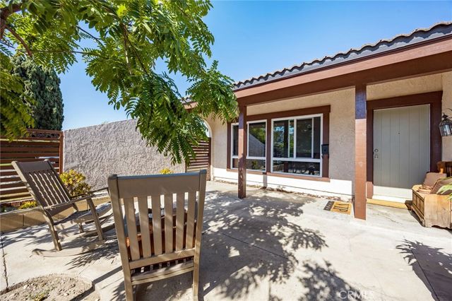 1099 Salinas, Costa Mesa, CA 92626