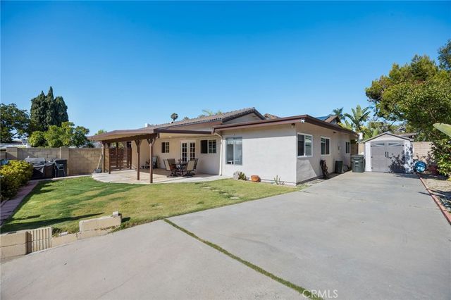 1099 Salinas, Costa Mesa, CA 92626
