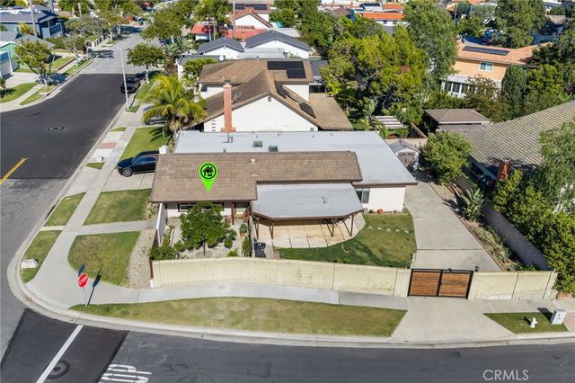 1099 Salinas, Costa Mesa, CA 92626