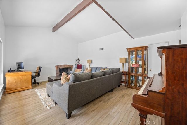 1099 Salinas, Costa Mesa, CA 92626