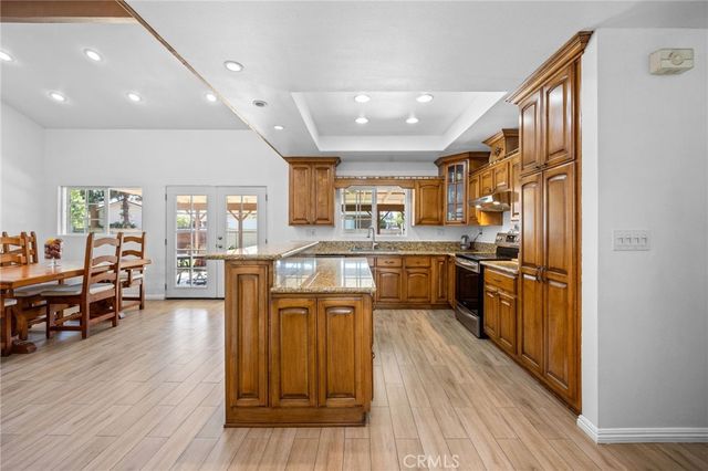 1099 Salinas, Costa Mesa, CA 92626