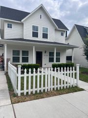 1004 N Kentucky Street A, Mckinney, TX 75069