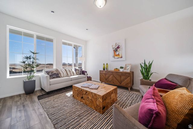 343 E HALLS CREEK RD, Saratoga Springs, UT 84045