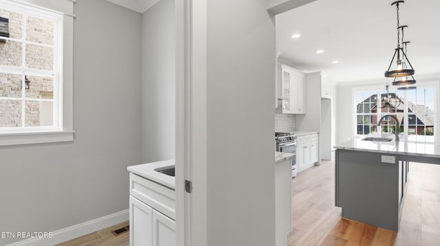 8118 Carolina Cherry Lane, Knoxville, TN 37919