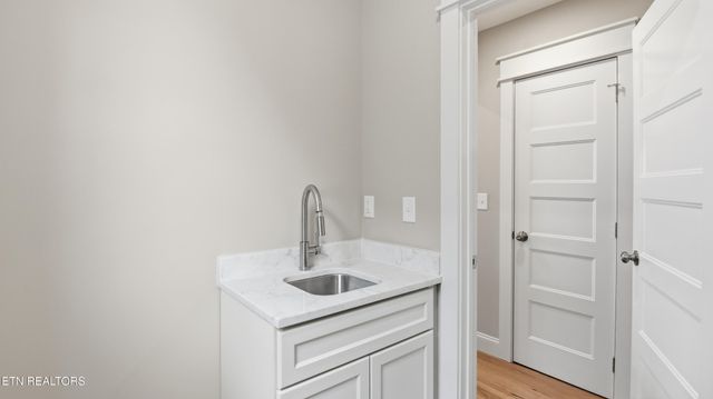 8118 Carolina Cherry Lane, Knoxville, TN 37919