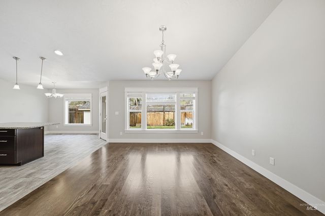 9522 W Woodland Dr, Boise, ID 83704