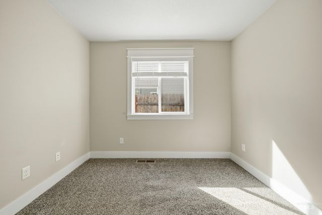 9522 W Woodland Dr, Boise, ID 83704