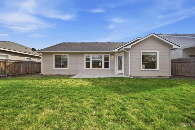 9522 W Woodland Dr, Boise, ID 83704