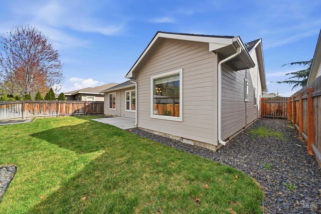 9522 W Woodland Dr, Boise, ID 83704