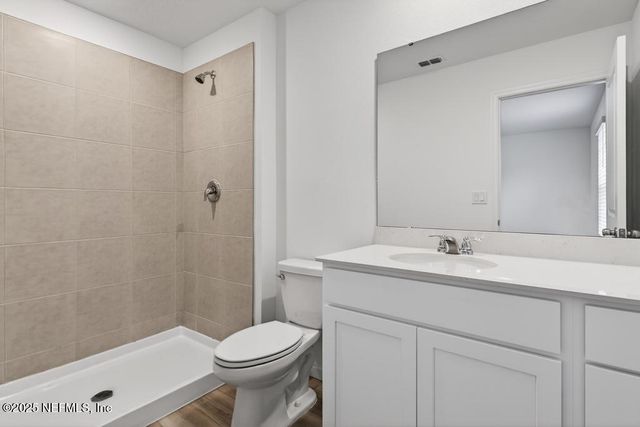 3989 MID CENTURY Street, Jacksonville, FL 32217