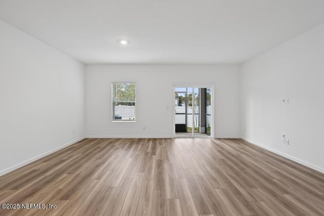 3989 MID CENTURY Street, Jacksonville, FL 32217