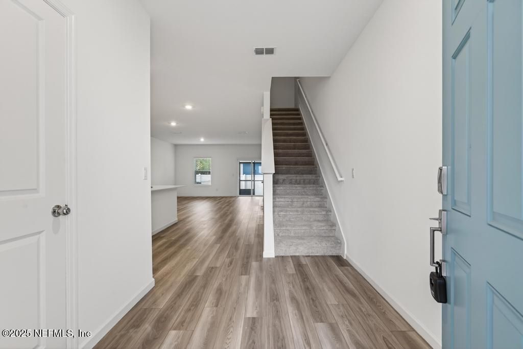 3989 MID CENTURY Street, Jacksonville, FL 32217