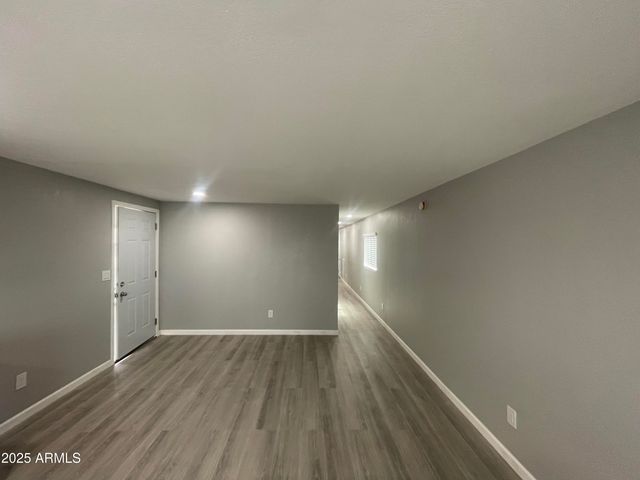 5745 W MARYLAND Avenue 8, Glendale, AZ 85301