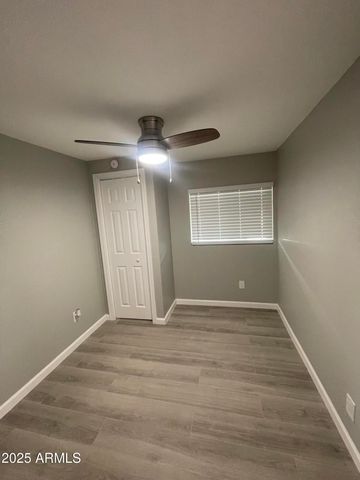 5745 W MARYLAND Avenue 8, Glendale, AZ 85301