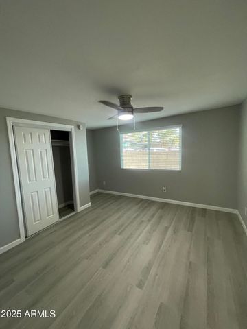 5745 W MARYLAND Avenue 8, Glendale, AZ 85301