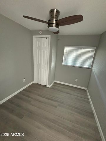 5745 W MARYLAND Avenue 8, Glendale, AZ 85301