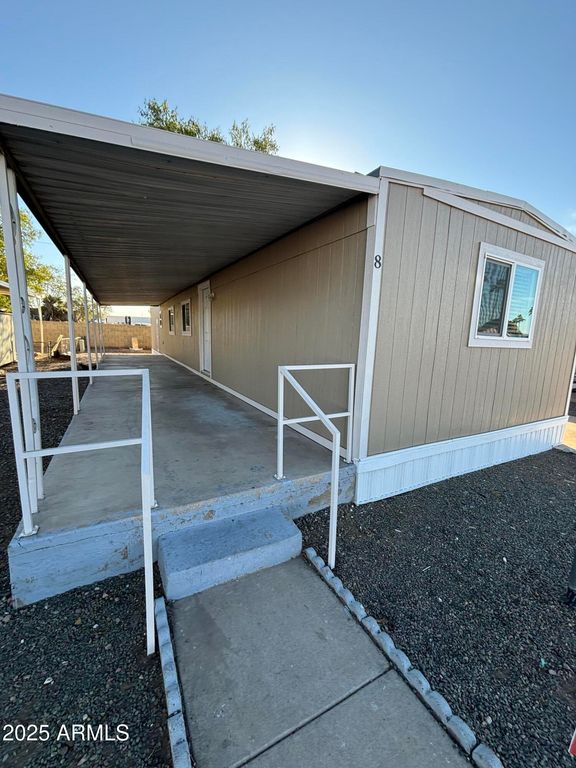 5745 W MARYLAND Avenue 8, Glendale, AZ 85301