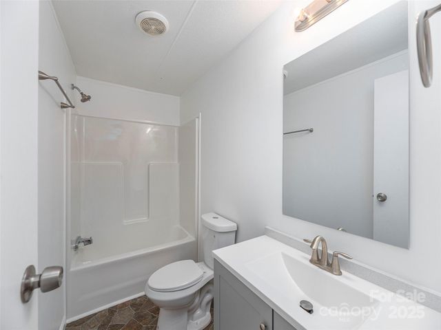 590 Hutch Mountain Road, Fletcher, NC 28732
