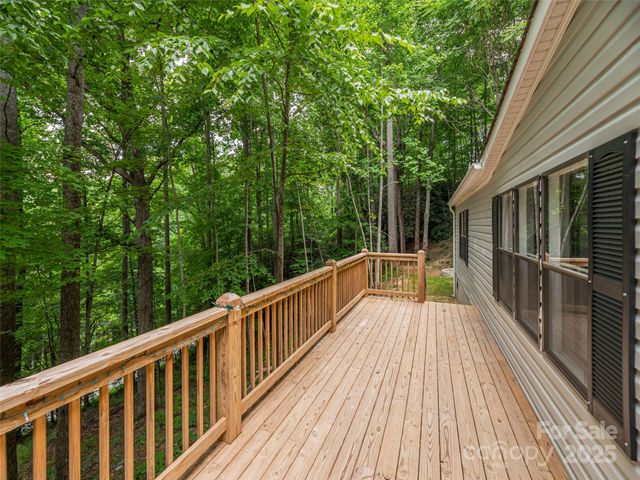 590 Hutch Mountain Road, Fletcher, NC 28732