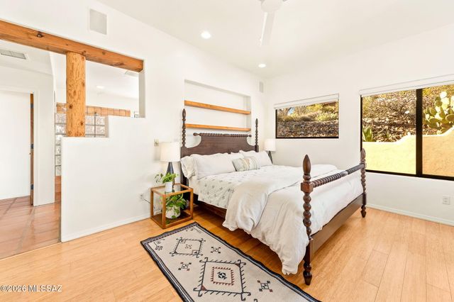 1712 N Coral Bells Drive, Tucson, AZ 85745