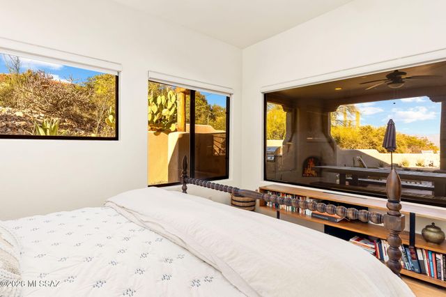 1712 N Coral Bells Drive, Tucson, AZ 85745