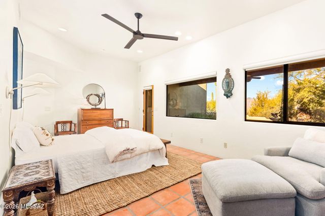 1712 N Coral Bells Drive, Tucson, AZ 85745