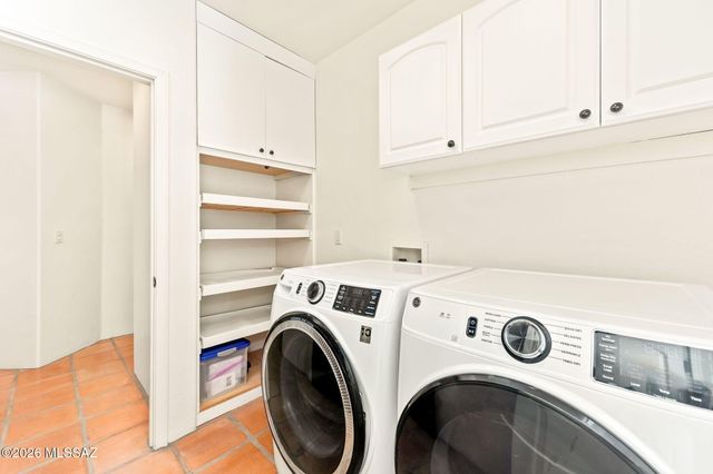 1712 N Coral Bells Drive, Tucson, AZ 85745