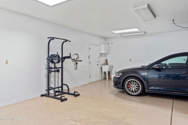 1712 N Coral Bells Drive, Tucson, AZ 85745