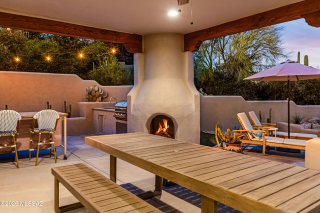 1712 N Coral Bells Drive, Tucson, AZ 85745