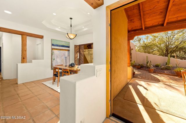 1712 N Coral Bells Drive, Tucson, AZ 85745