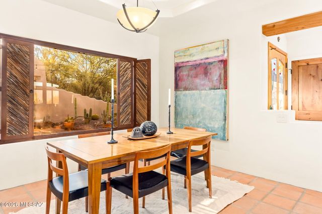 1712 N Coral Bells Drive, Tucson, AZ 85745