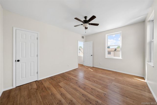 402 Jericho Turnpike 1, New Hyde Park, NY 11040