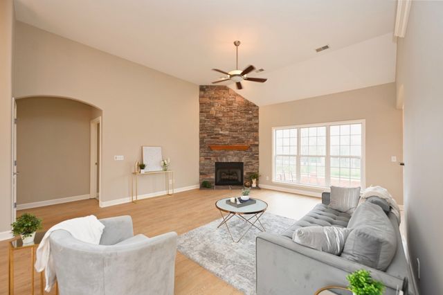 312 Jewel Pl, Mount Juliet, TN 37122