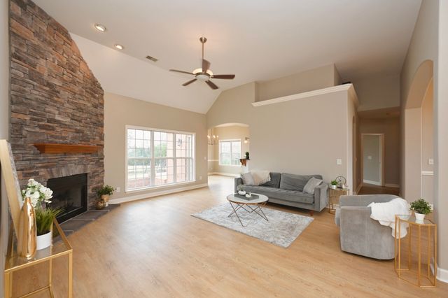 312 Jewel Pl, Mount Juliet, TN 37122