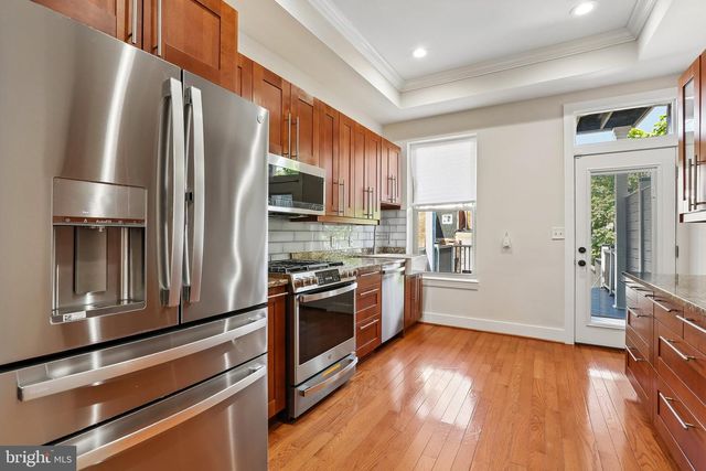 914 NEWINGTON AVE, Baltimore, MD 21217
